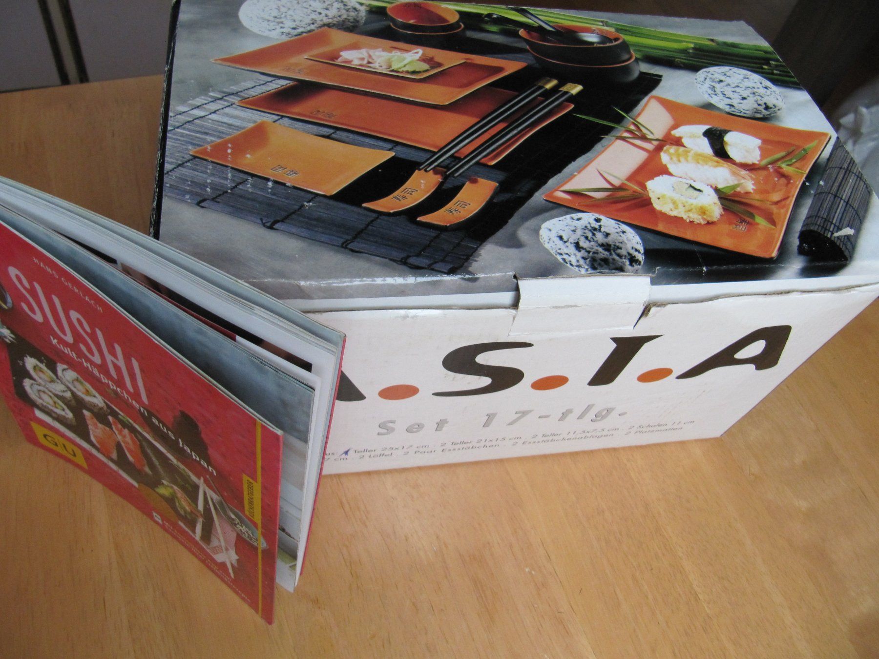 Set di piatti: Sushi-Geschirr ASIA + Buch – Nuovo (secondo la descrizione) da Würenlos venduto da AustralisZ