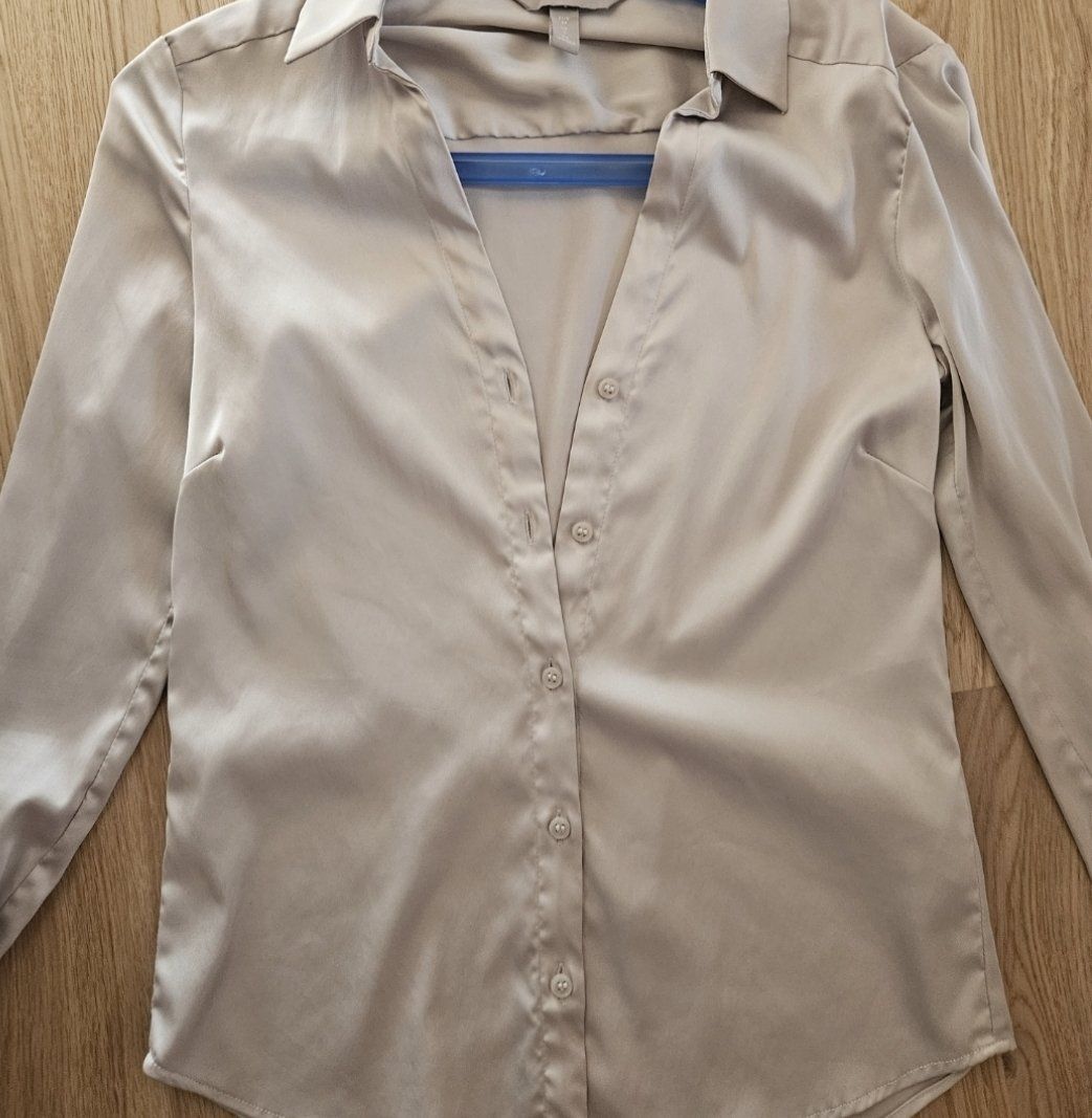 Blusen: Bluse silber – Gebraucht aus Suhr von jes_rtc9