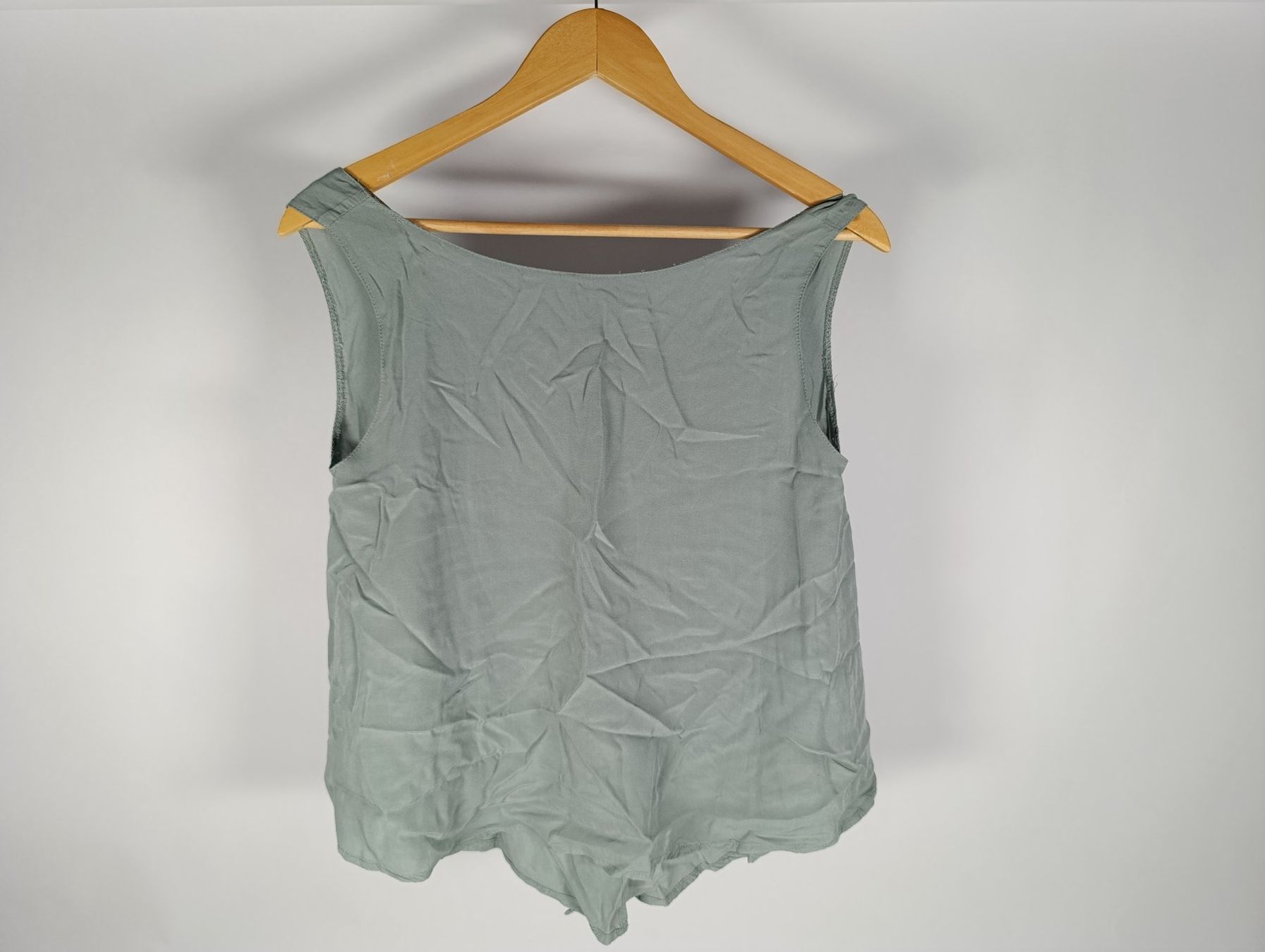 Top: MOUTAKI Top taille S – Usato da Thielle venduto da Plusvalue_Neuchatel 1