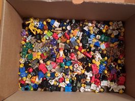 Lego Figuren Teile ab 1Fr.  Versand möglich 