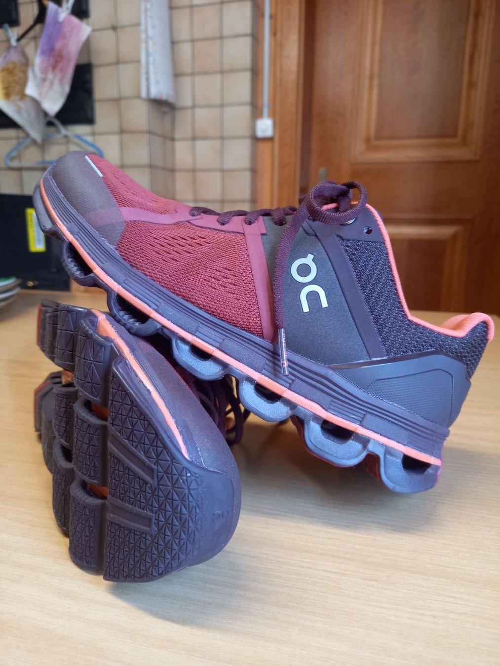 On Scarpe da donna: On Cloudace Sportschuhe – Nuovo (secondo la descrizione) da Wattwil venduto da Tat_Ald 5