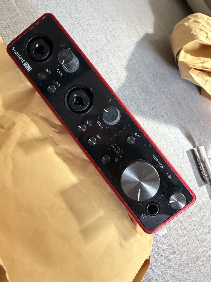 Focusrite Verstärker: Focusrite Scarlett 2i2 (3rd gen) – Gebraucht aus aubonne von x_yz 2