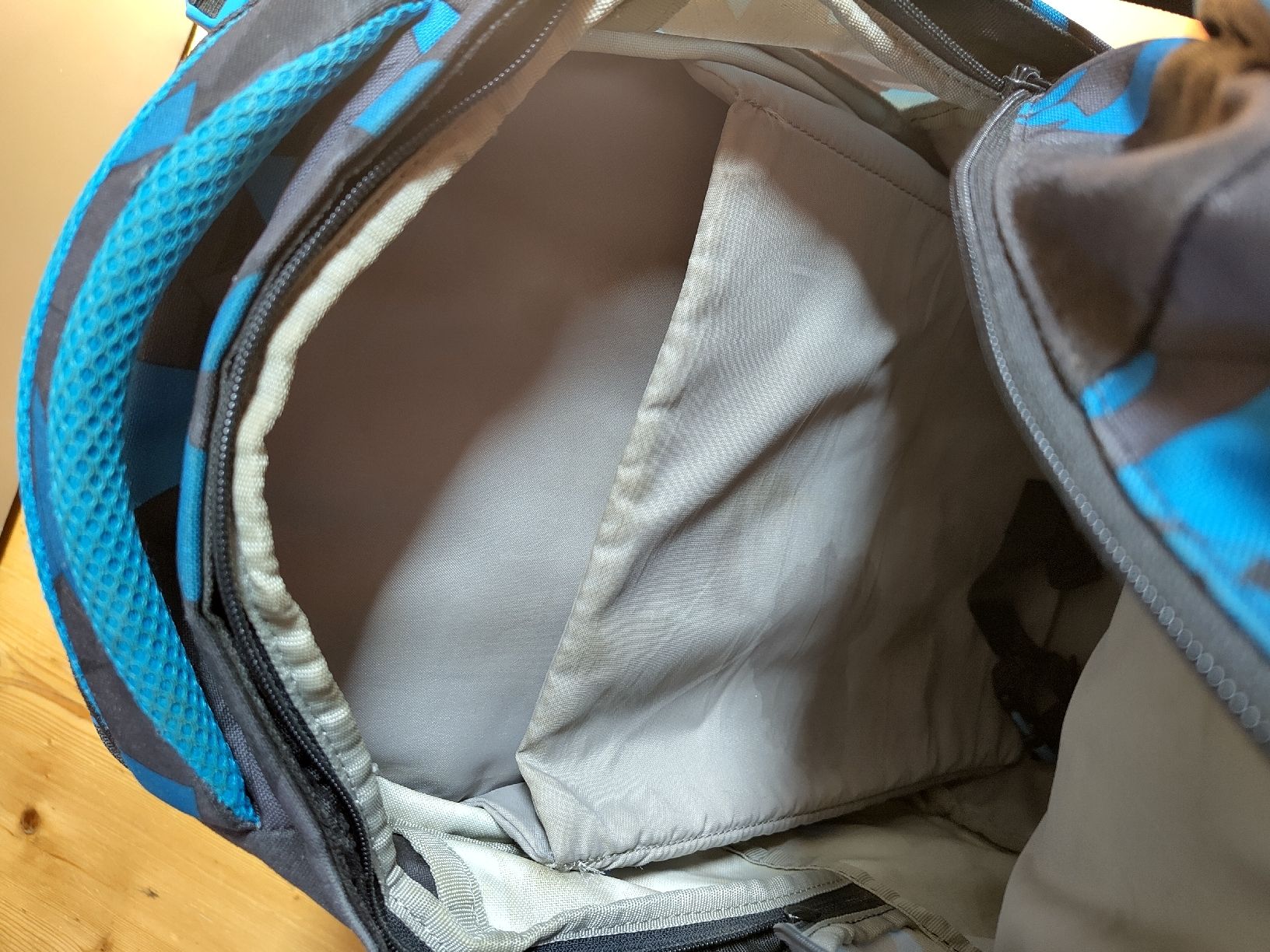 Satch Zaini: Schulrucksack Satch – Usato da Brugg AG venduto da rechrib 4