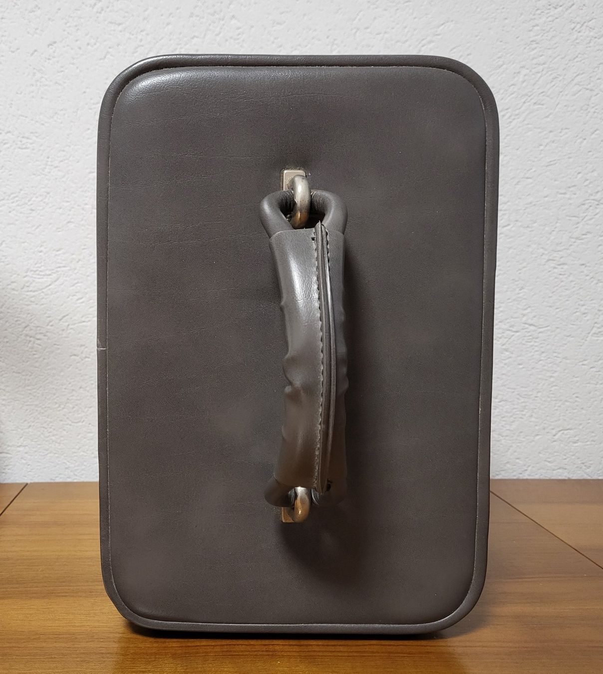Custodie per cosmetici: Beauty Case – grau - verschliessbar – Usato da Eschlikon TG venduto da Hirzliblick 6
