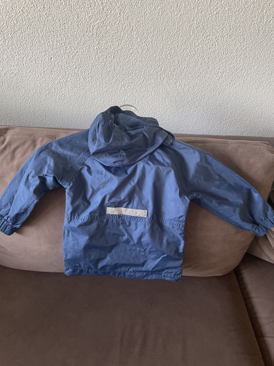 Giacche & Cappotti: Regenjacke mit Kapuze – Usato da Spreitenbach venduto da bea_wrh6 2