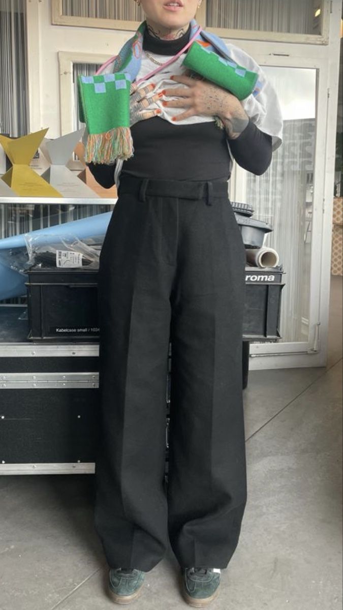 Pantaloni: Blossom Stoffhose Wolle M – Usato da Baden venduto da jessicachrist