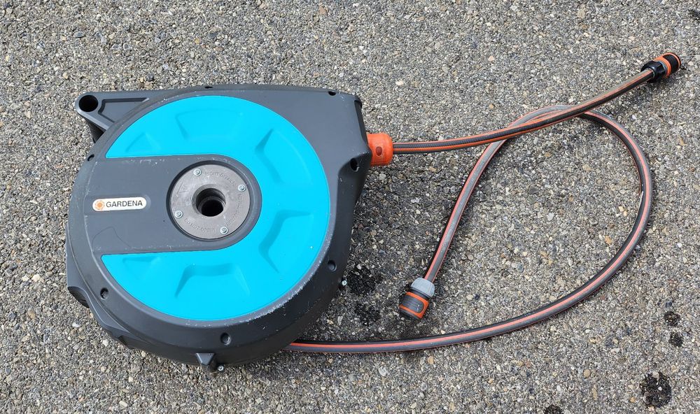 58+ Gardena Schlauchaufroller 15 M, Die schlauchbox ist bereits