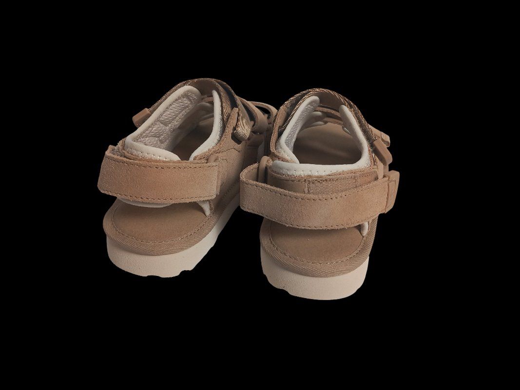 Ugg Schuhe für Jungen: UGG Sandalen – Neu (gemäss Beschreibung) aus Hünenberg von Restwert_Zug 3
