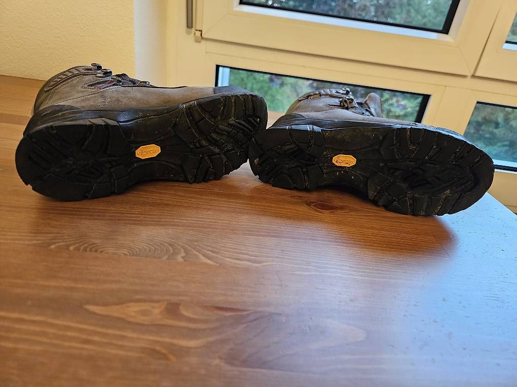 Damenschuhe: Wanderschuhe Mammut Grösse 36.5 – Gebraucht aus Basel von and_gzk2 2
