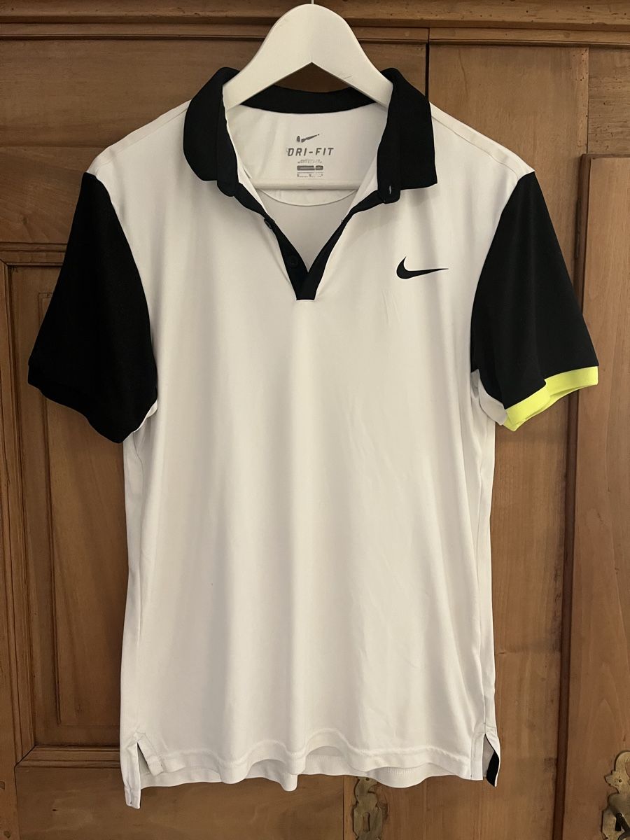 Nike T-shirt: T-Shirt von Nike – Usato da Bonstetten venduto da lala_123