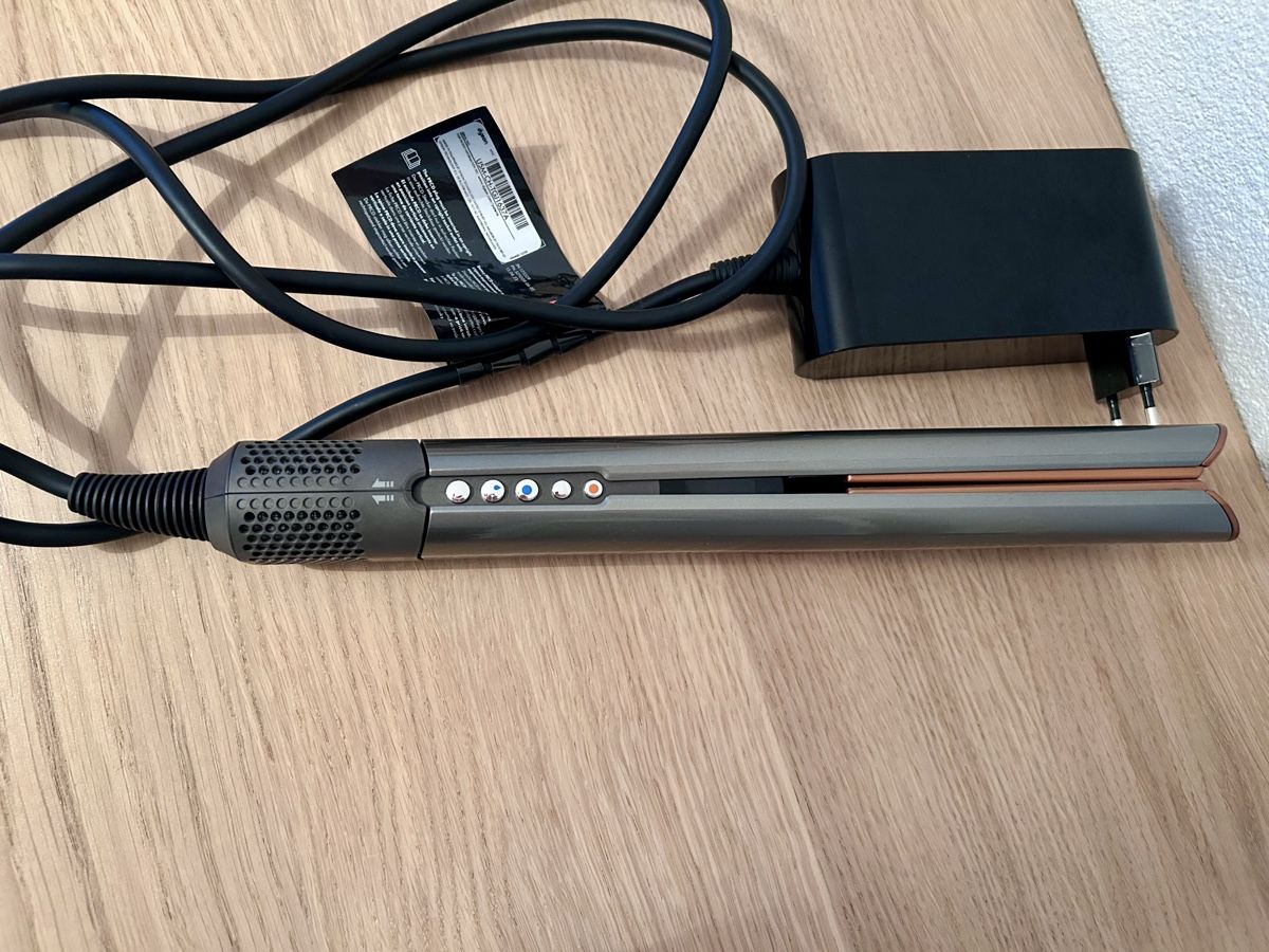 Dyson Sèche-cheveux: Dyson Airstrait – D'occasion à Oberentfelden par MAT_3