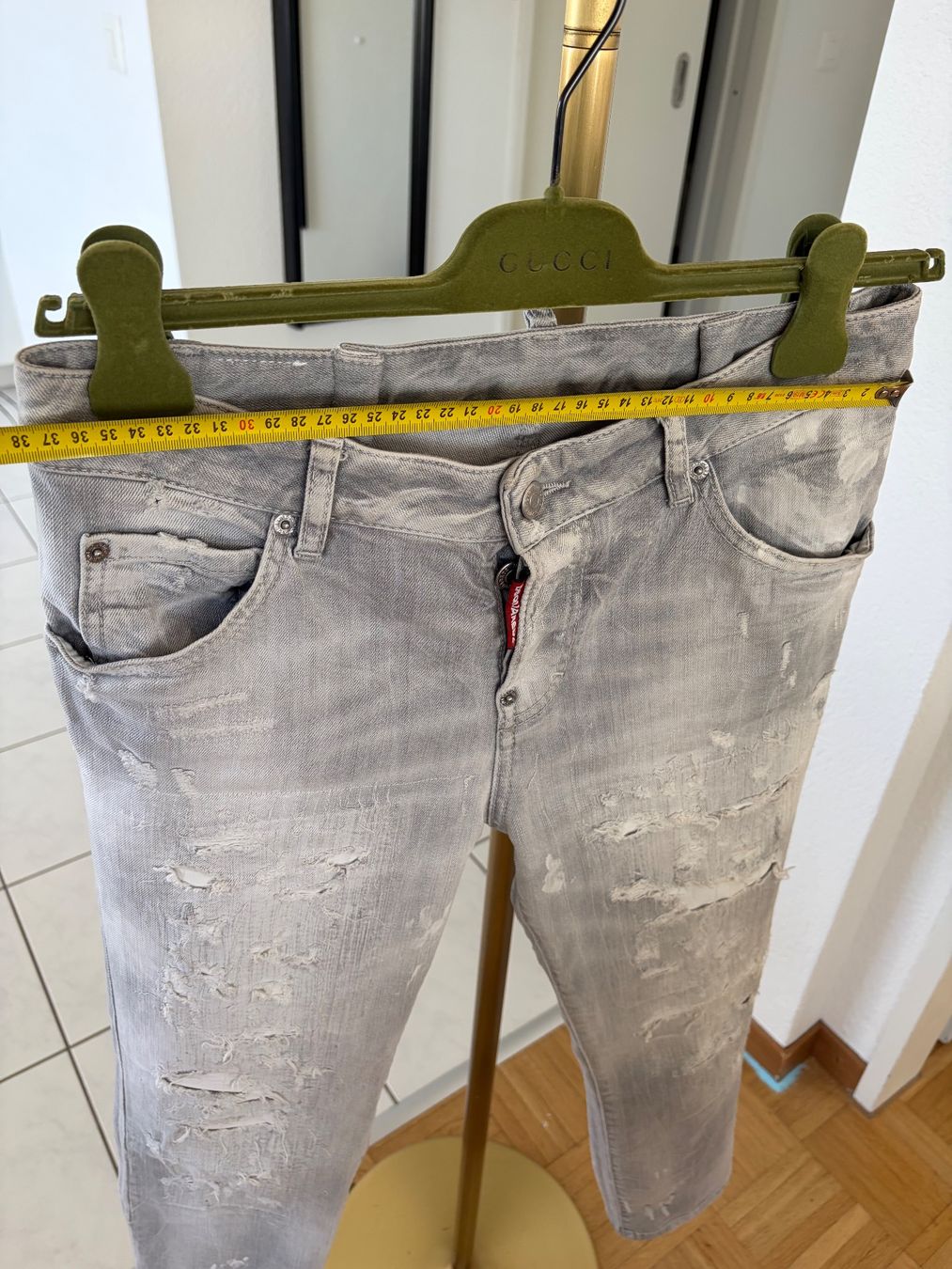Dsquared2 Jeans: Dsquared2 Grau Jeans 40 (S damen) – Usato da Baar venduto da ViennaG 4
