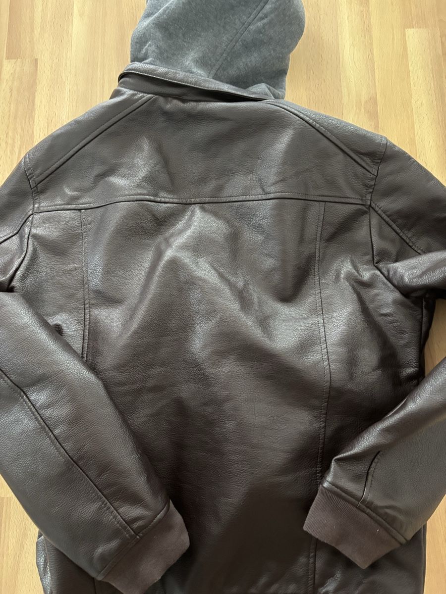 Guess Giacche: Guess Kunstlederjacke - Neuwertig – Nuovo (secondo la descrizione) da Arlesheim venduto da MR_M_B 3