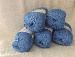 Lisa Premium gründl wolle 17 mittel blau  50g~133m NS 3-4