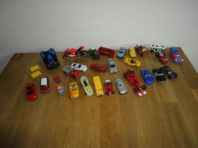Giocattoli: AUTO  29 X  DISNEY-MATCHBOX-UND UND – Usato da Teufen AR venduto da don_8vtn