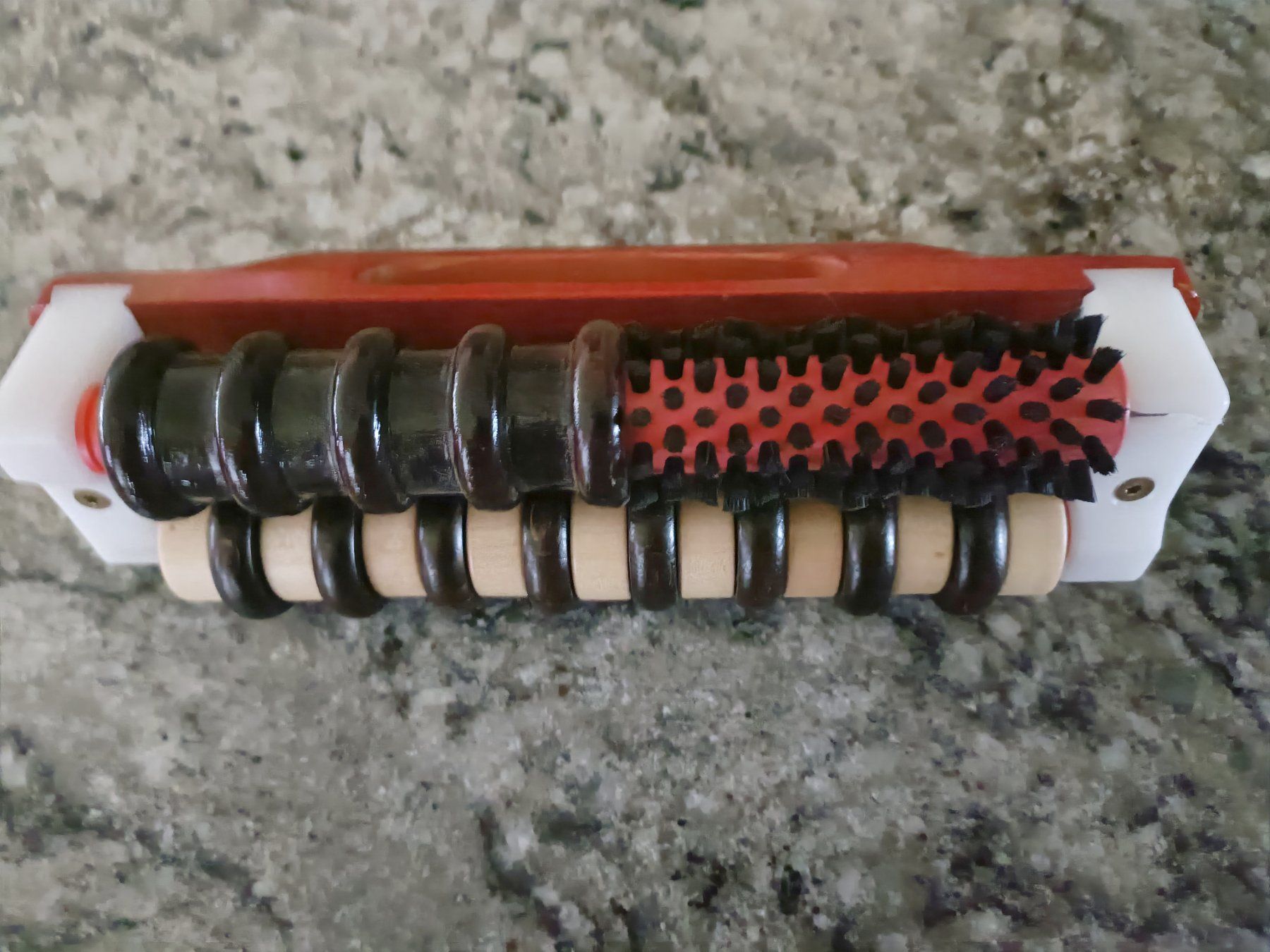 Massagegeräte: Aktion: Handmassagegerät – Neu und originalverpackt aus Rotkreuz von Basana2 2