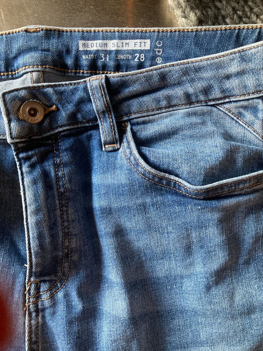 Lots de vêtements: Kleiderpaket – D'occasion à Balsthal par dasesaro 1