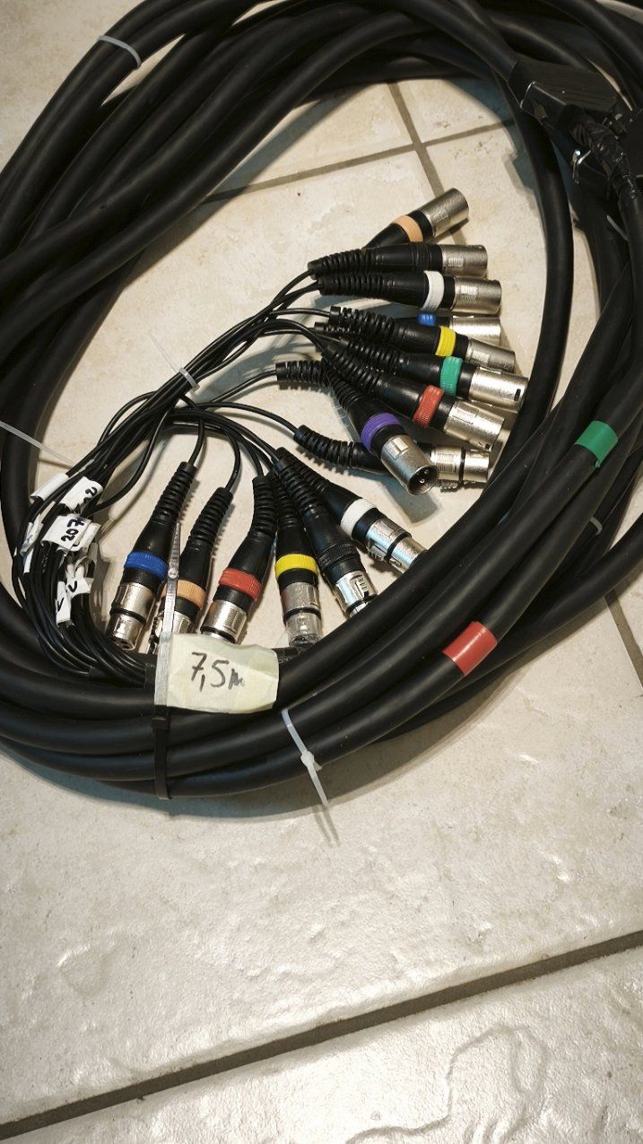 Câbles: 2 Multicore DB25 auf XLR Länge 7,5 Meter – D'occasion à Laupen BE par Elch55 2