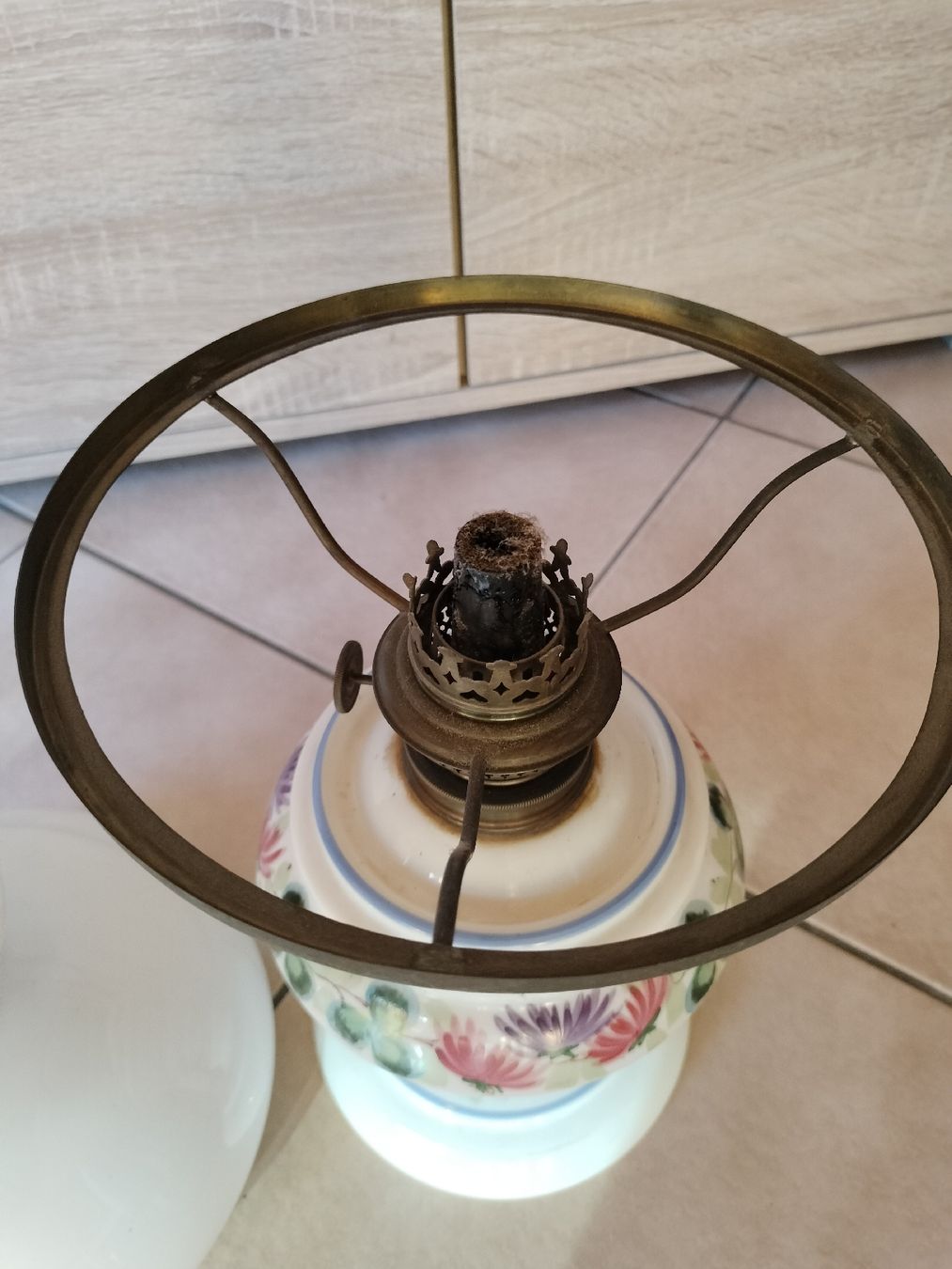 Lampade: Schöne Antike Petrollampe – Usato da Schwanden Sigrisw venduto da cadieux71 1