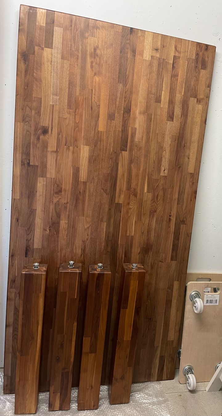 Pfister Tavoli: Massiver Esstisch aus Nussbaum, 180x90cm – Usato da Marthalen venduto da H1tsch