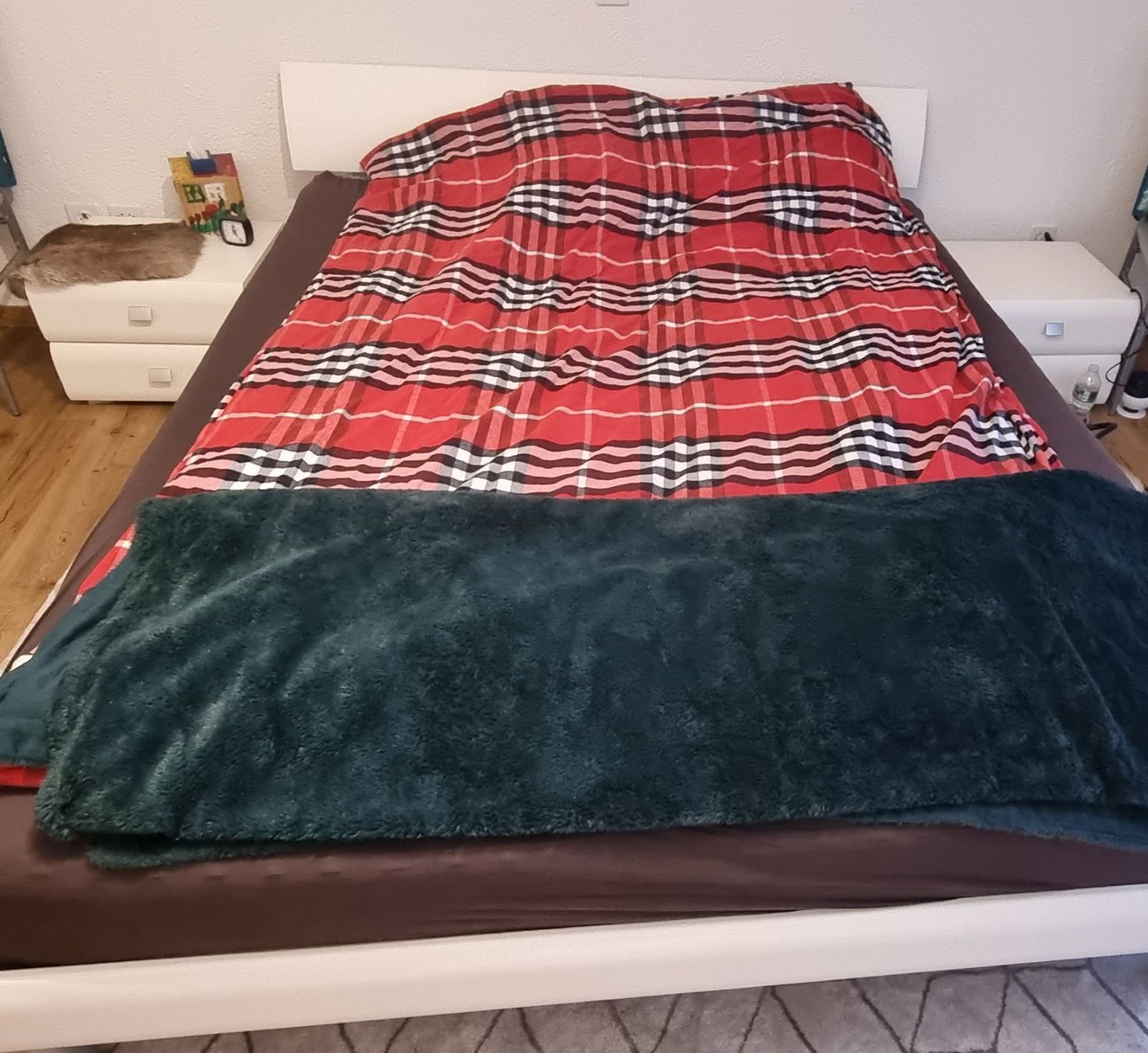 Pfister Betten: Bett und Nachttisch – Gebraucht aus Appenzell von Nike23