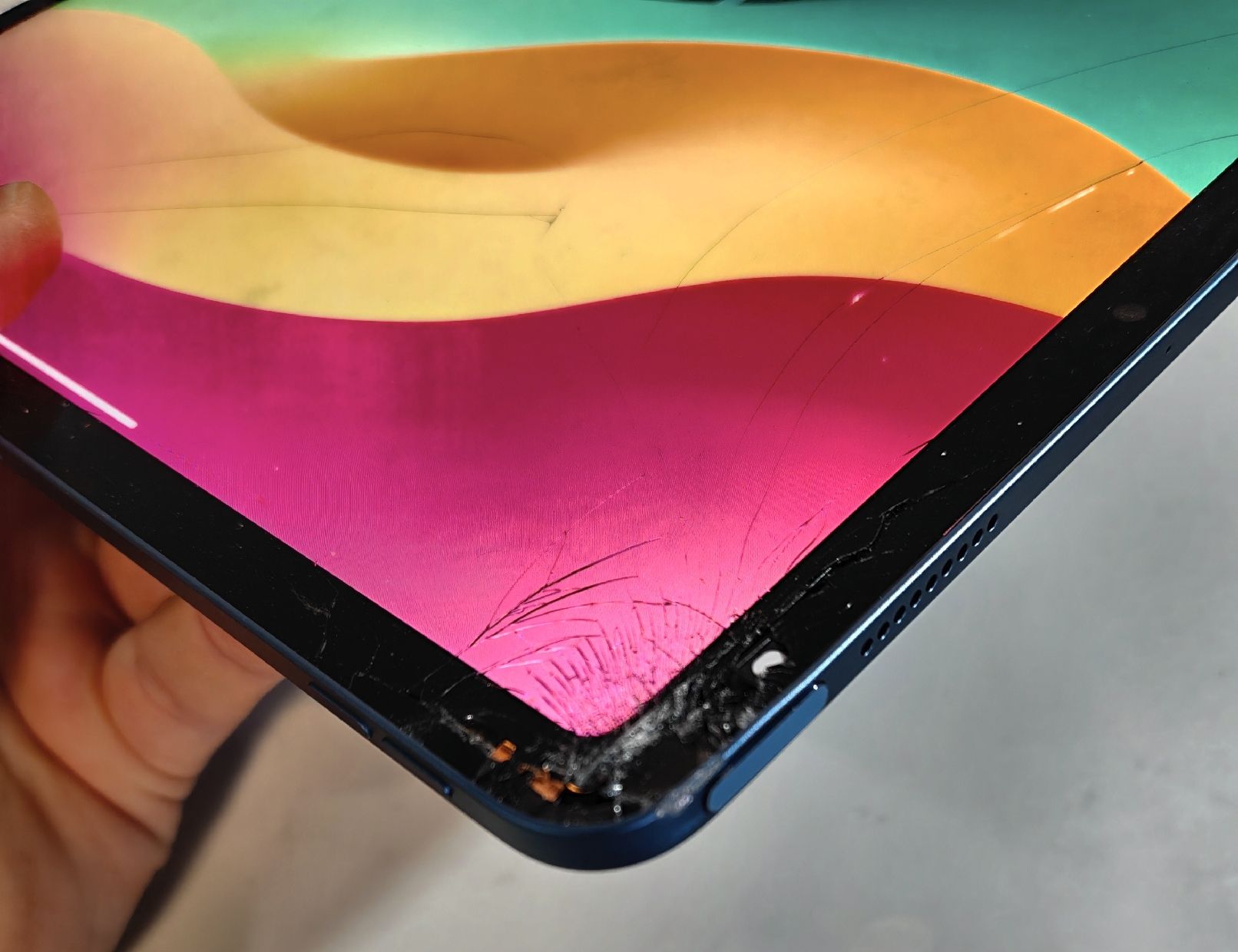 Apple Tablet PC: iPad Air 5. Generation  – Difettoso da Ehrendingen venduto da Rocky985 4