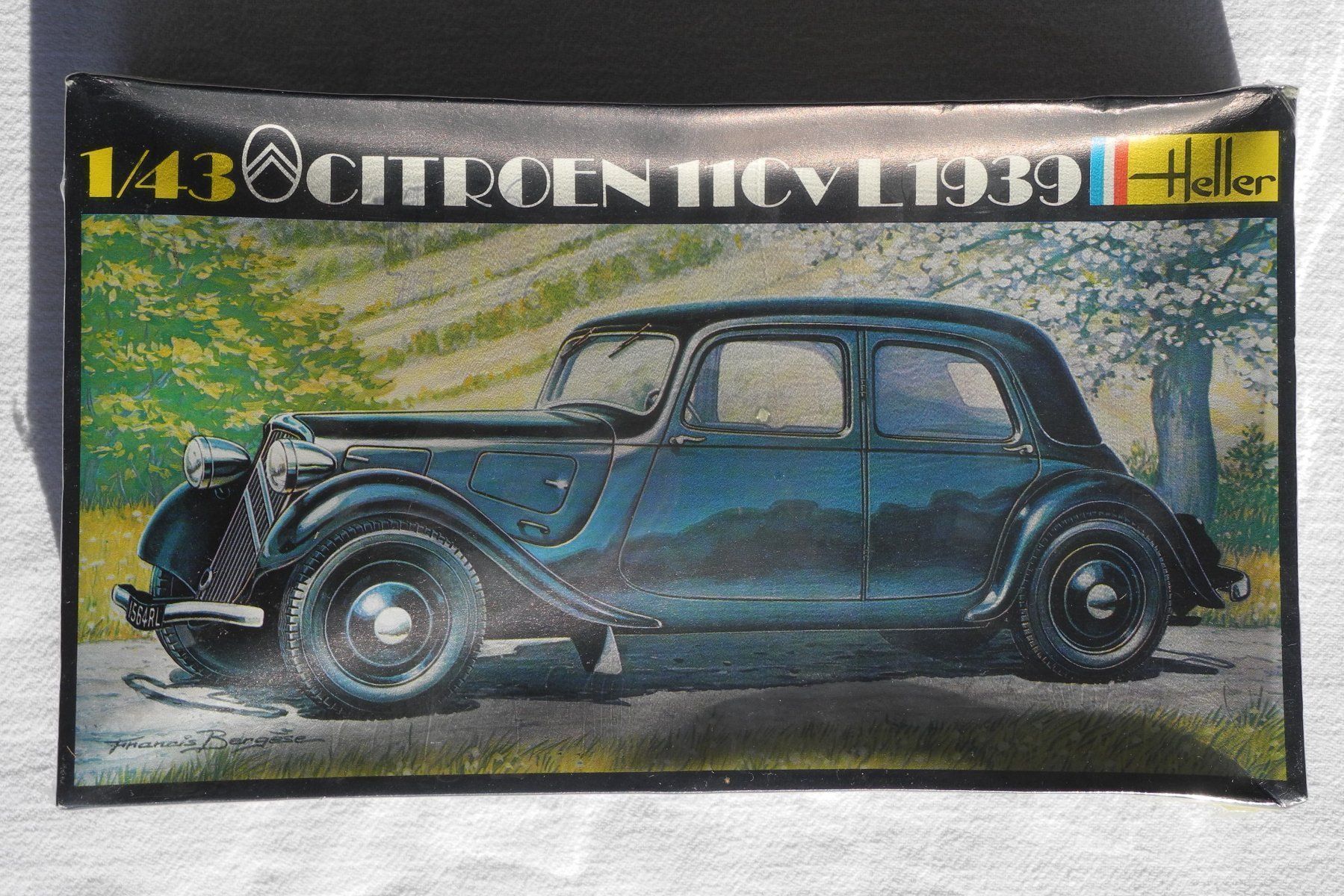 Heller Modellini d'auto: Heller Bausatz Citroen 11CV – Nuovo e nell'imballaggio originale da Biel/Bienne venduto da Missourip