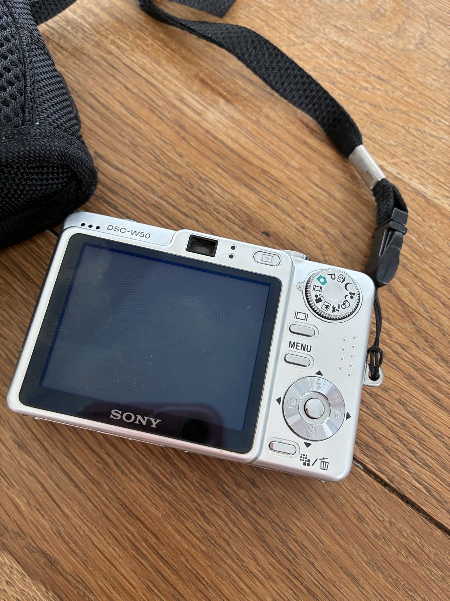Sony Fotocamera: Kamera Sony🤗 – Usato da Rheinfelden venduto da AtelierRigardu 2