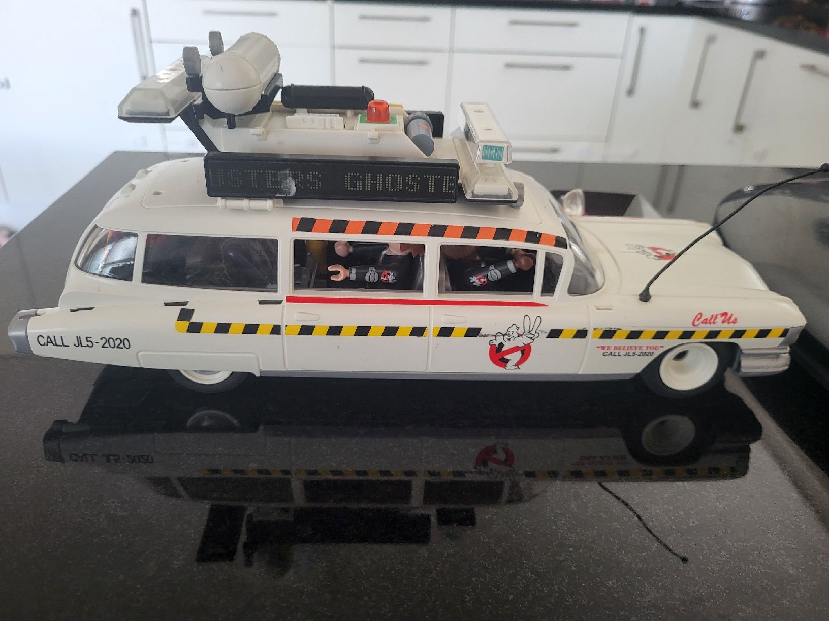 Playmobil Giocattoli: Playmobil Ghostbusters Ecto-1A avec accessoires – Usato da Ursy venduto da Tchoupitchou 2