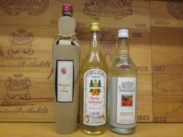 3 Versch. Fl. Liqueur/ Williams/ Kirsch (Lot 14)