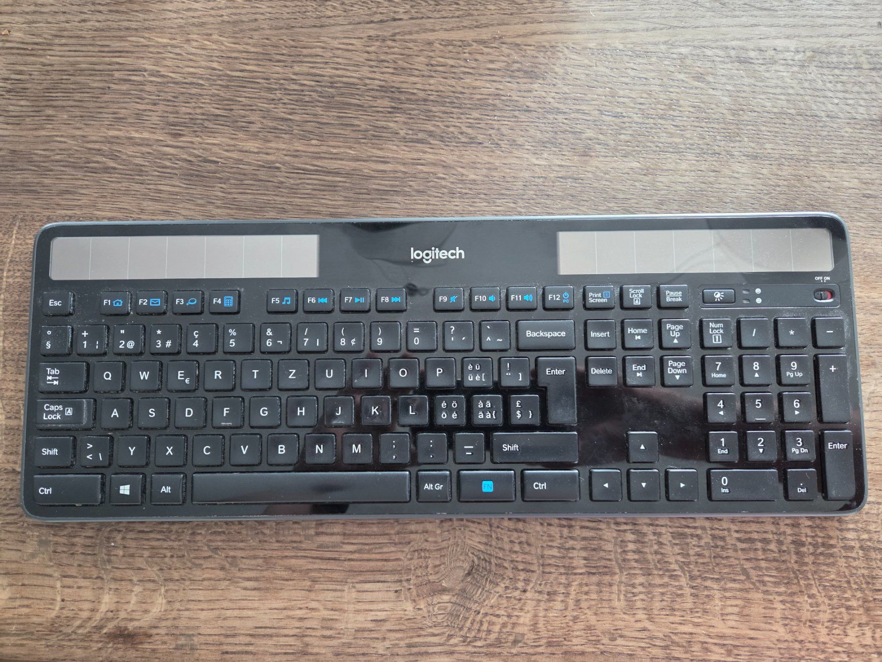 Logitech Claviers: Logitech K750 kabellose Solartastarur – D'occasion à Opfikon par Doronadan