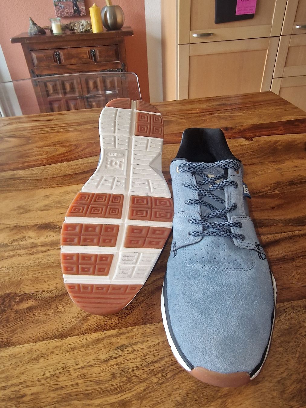 Scarpe da uomo: DC Schuhe, Top Zustand, Grösse 41, hellblau, Sneaker – Usato da Niederwangen BE venduto da benbrik1 1