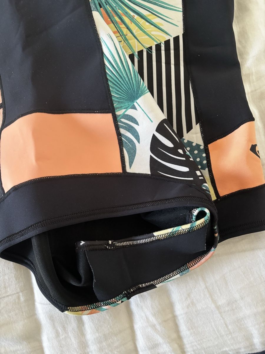 Roxy Costumi da bagno & Bikini: Neopren Badekleid Shorty Roxy Gr. 8 – Usato da Winterthur venduto da NatMet11 4