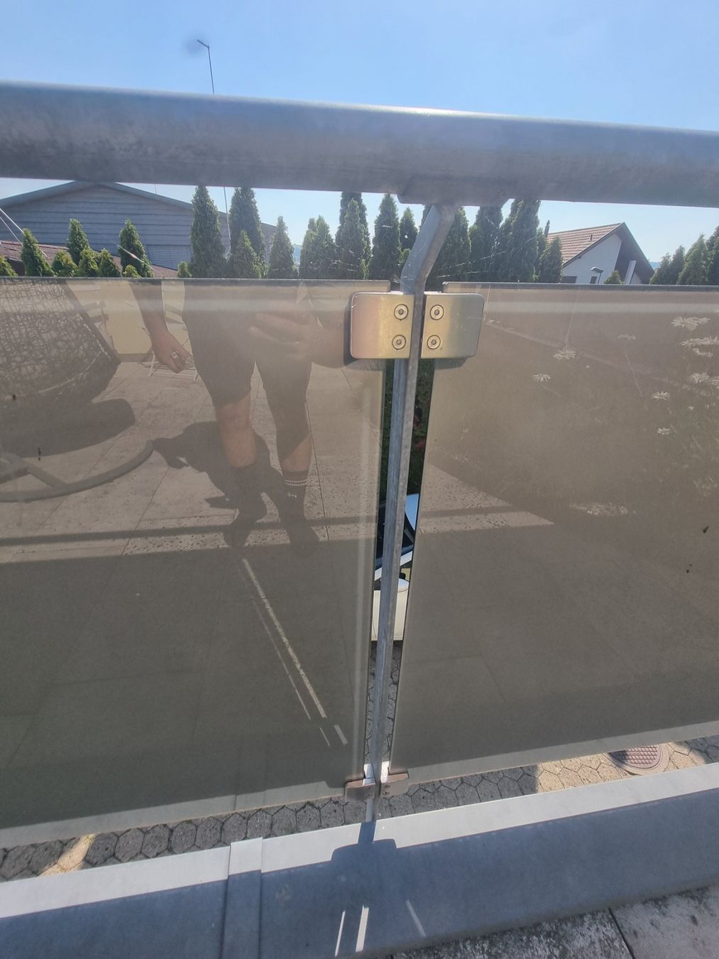 Ringhiere: Balkongeländer Glas dunkelbraun – Usato da Sempach venduto da Severin.Roth 2