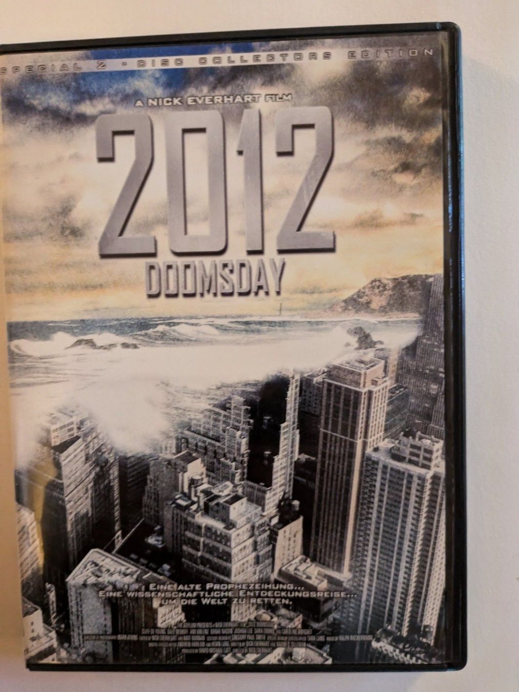 Tutti i DVDs: DVD: "2012 Doomsday"  (Special 2-Disc Edition) – Usato da Männedorf venduto da Pacer19