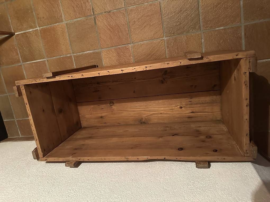 Casse di trasporto: Massive Holzkiste. 97 x 41 x 46 cm – Usato da Binningen venduto da C0llin 1