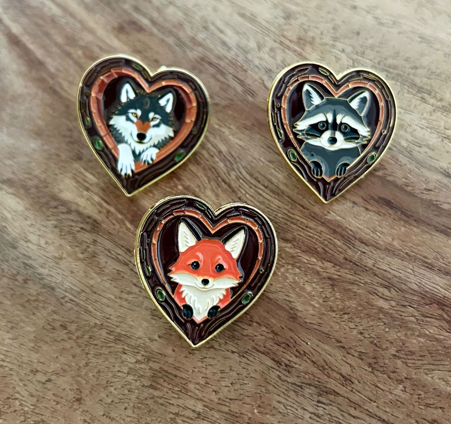 Placchette & Badge: Set 3x Pin Fuchs, Wolf & Waschbär – Nuovo e nell'imballaggio originale da Geneve venduto da vane267