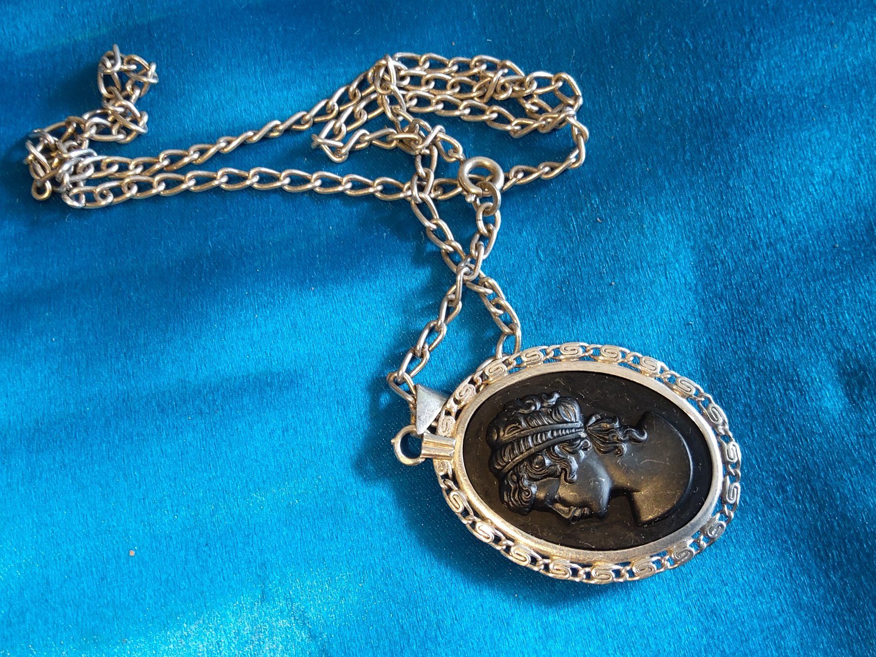 Pendentifs: Anhänger mit Kette – D'occasion à Bischofszell par Joachim-115 2