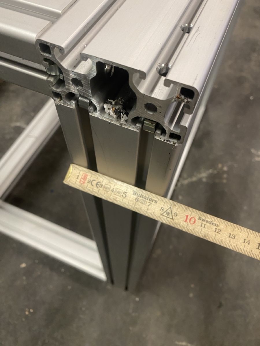 Bosch Profilati: Korpus aus Boschprofil – Usato da Wabern venduto da HK-Design 2