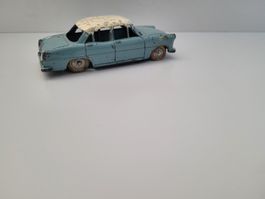 SIMCA VERSAILLES (1/43) VON DINKY TOYS