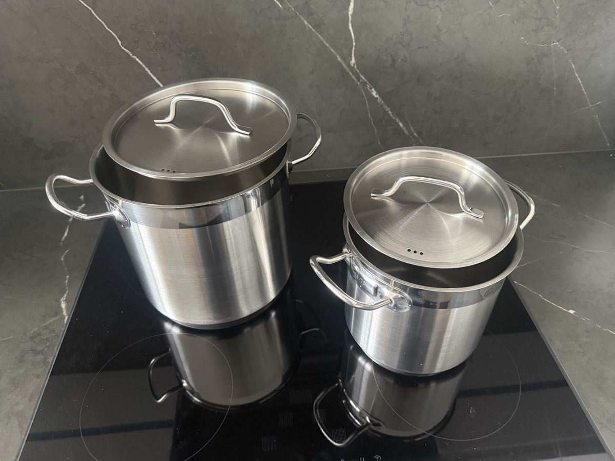 Töpfe: Kochtopf Set, 2-teilig, Edelstahl Töpfe mit Deckel – Gebraucht aus Einsiedeln von rimoco
