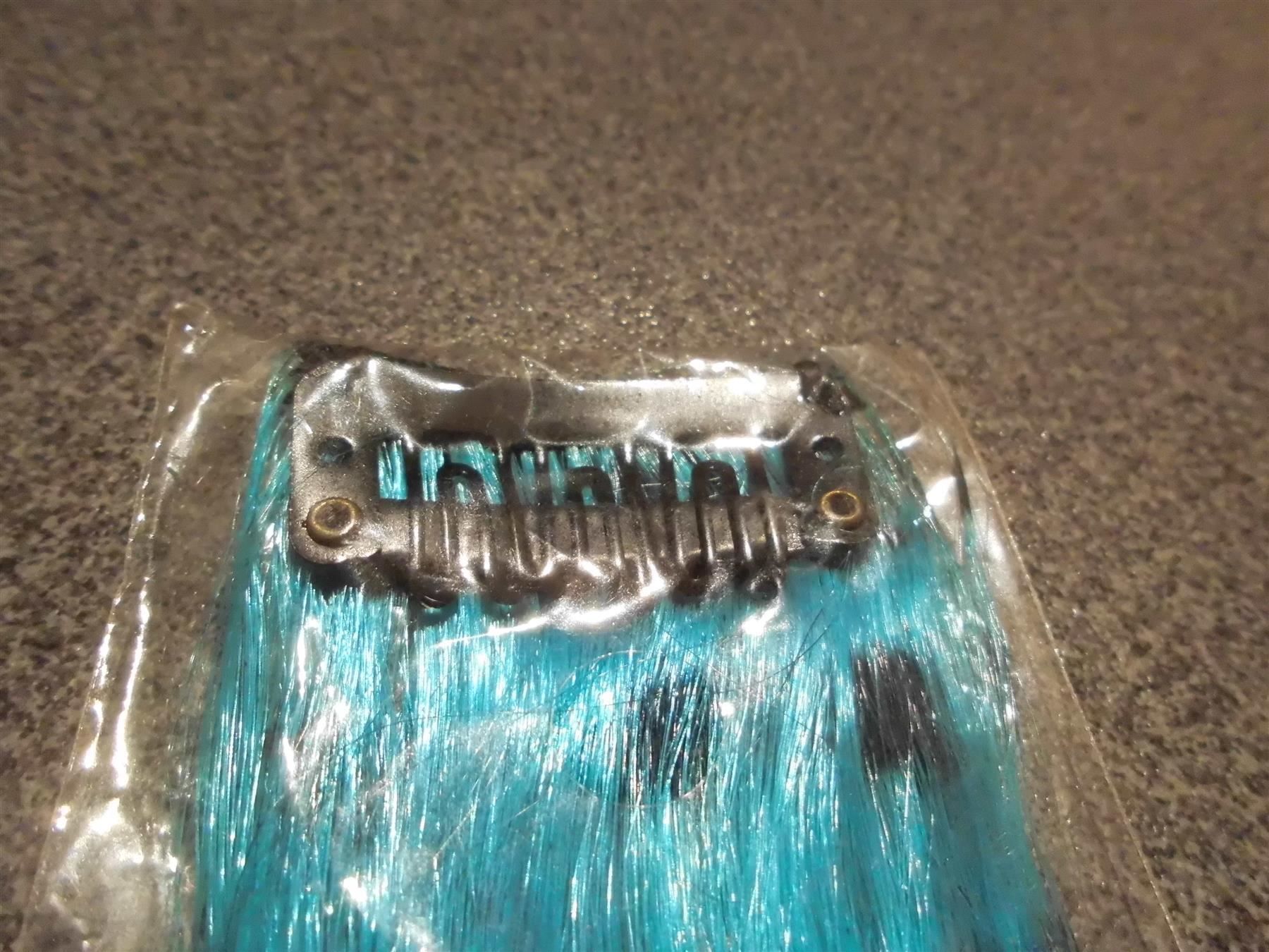 Haarschmuck: Haar Strähne/Verlängerung hell/schwarz – Neu und originalverpackt aus Zürich von abraxas1291 1