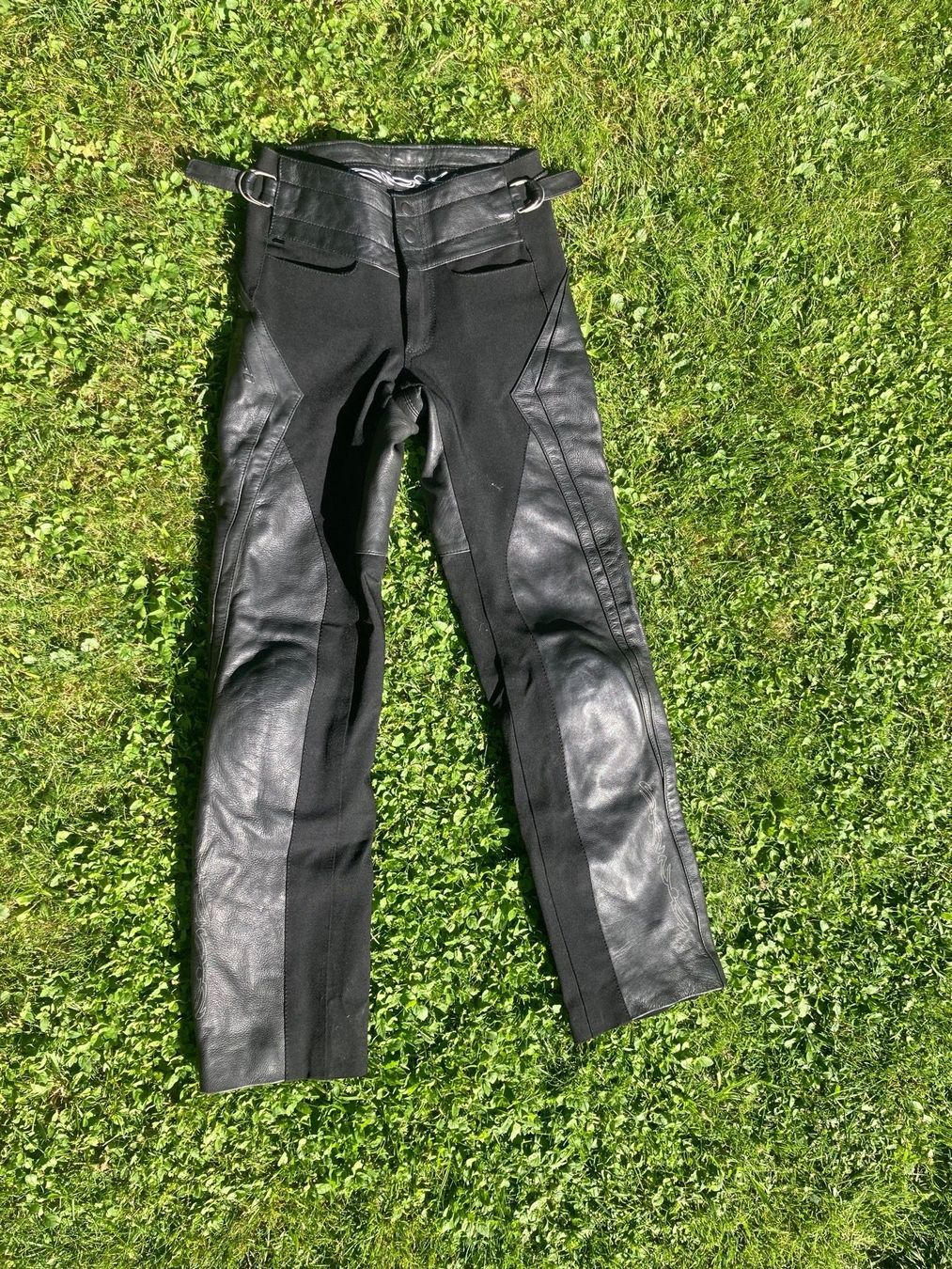 Hosen: Motorradhose Töffhose Leder Damen 34 – Gebraucht aus Oetwil am See von abtDesign
