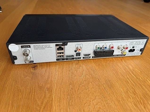 Ricevitori: HDTV-Kabelreceiver TechniSat DIGIT ISIO C – Usato da Spiez venduto da Ricardo_Sam 2