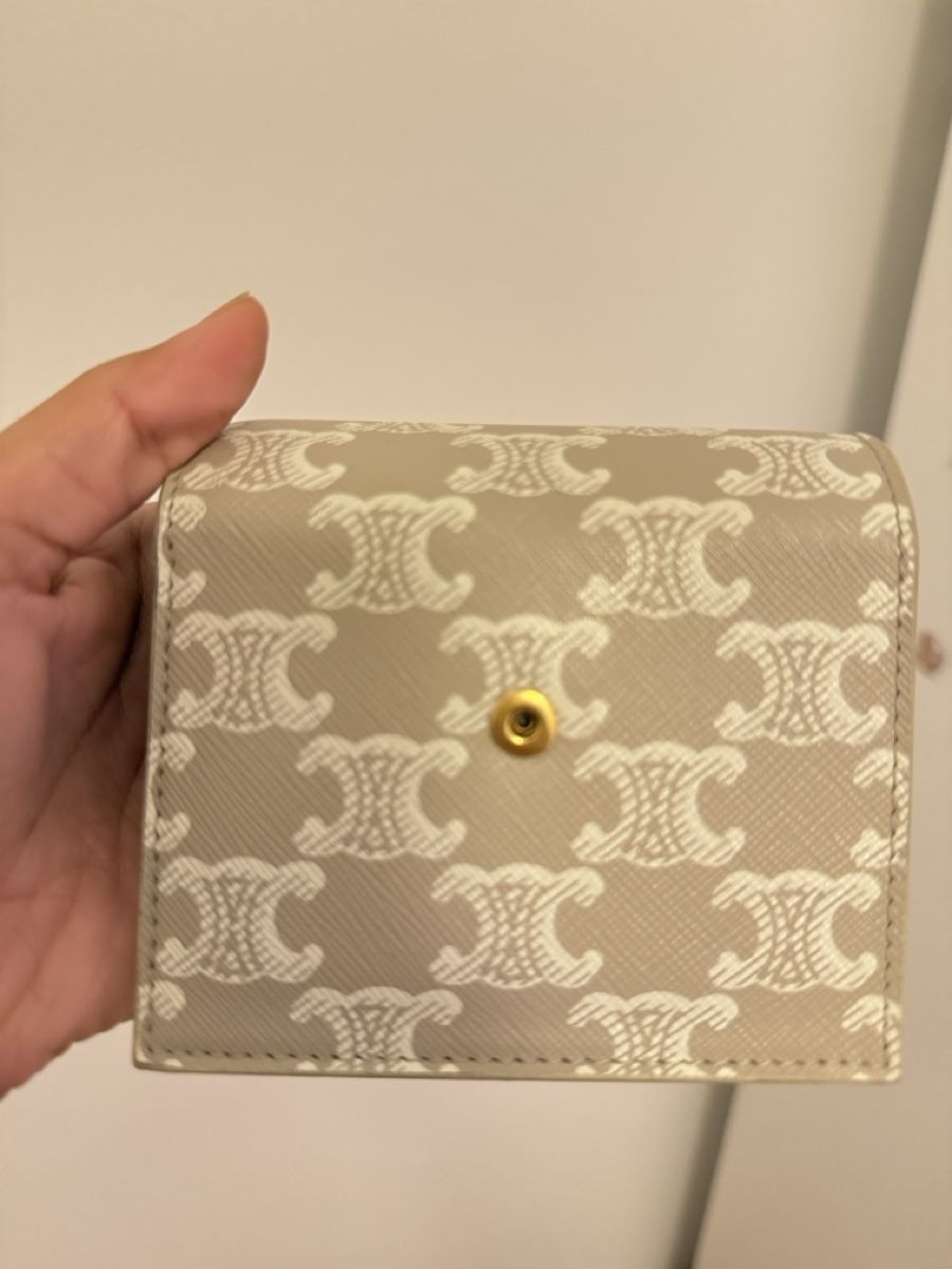 Portemonnaie: Celine Wallet  – Gebraucht aus Nidau von Ruthiebee123 2