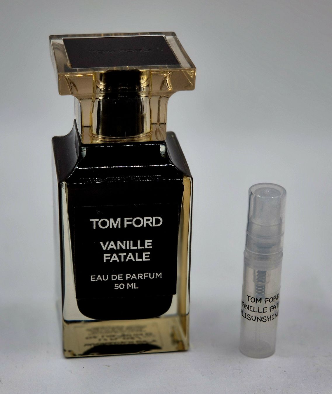 Tom Ford Profumi & Eau de Toilette: 2 ml VANILLE FATALE TOM FORD ABFÜLLUNG – Nuovo (secondo la descrizione) da St. Gallen venduto da CaliSunshine