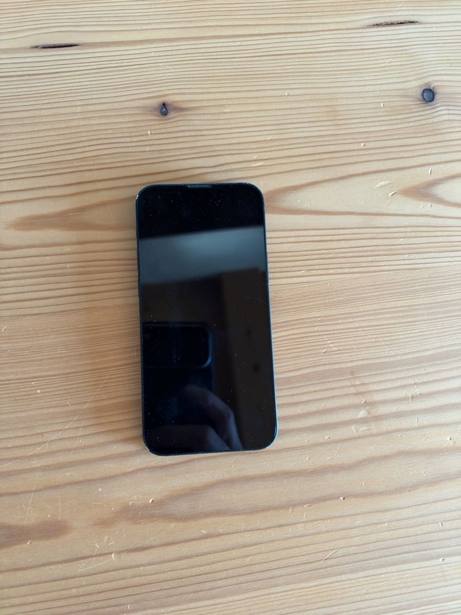 Apple Portables:  iPhone 13 Mini mit 256 Gigabyte – D'occasion à Langnau i. E. par baronbancon