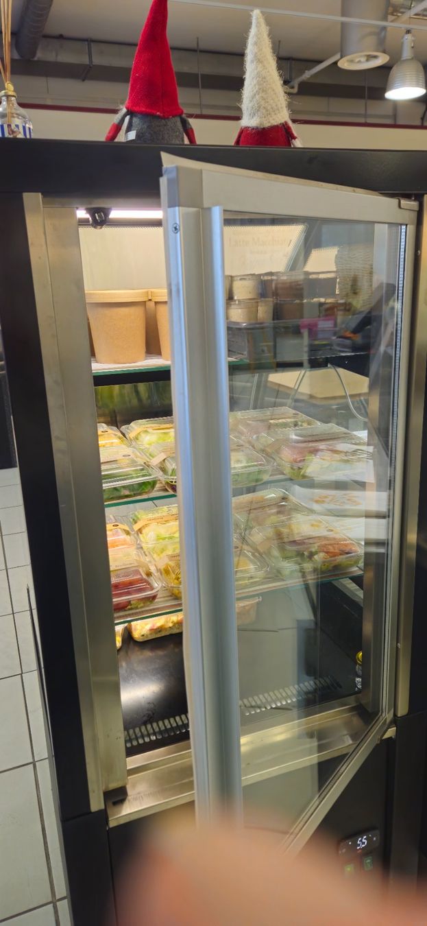 Vetrine: Gastro Dessert Vitrine – Usato da Kirchberg BE venduto da Mone22 1