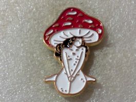 Ansteckpin 173: Pilz Frau