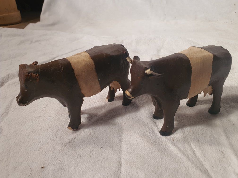 Figurines: geschnitzte Gurtenkühe – D'occasion à Häggenschwil par hae_dgp2 1
